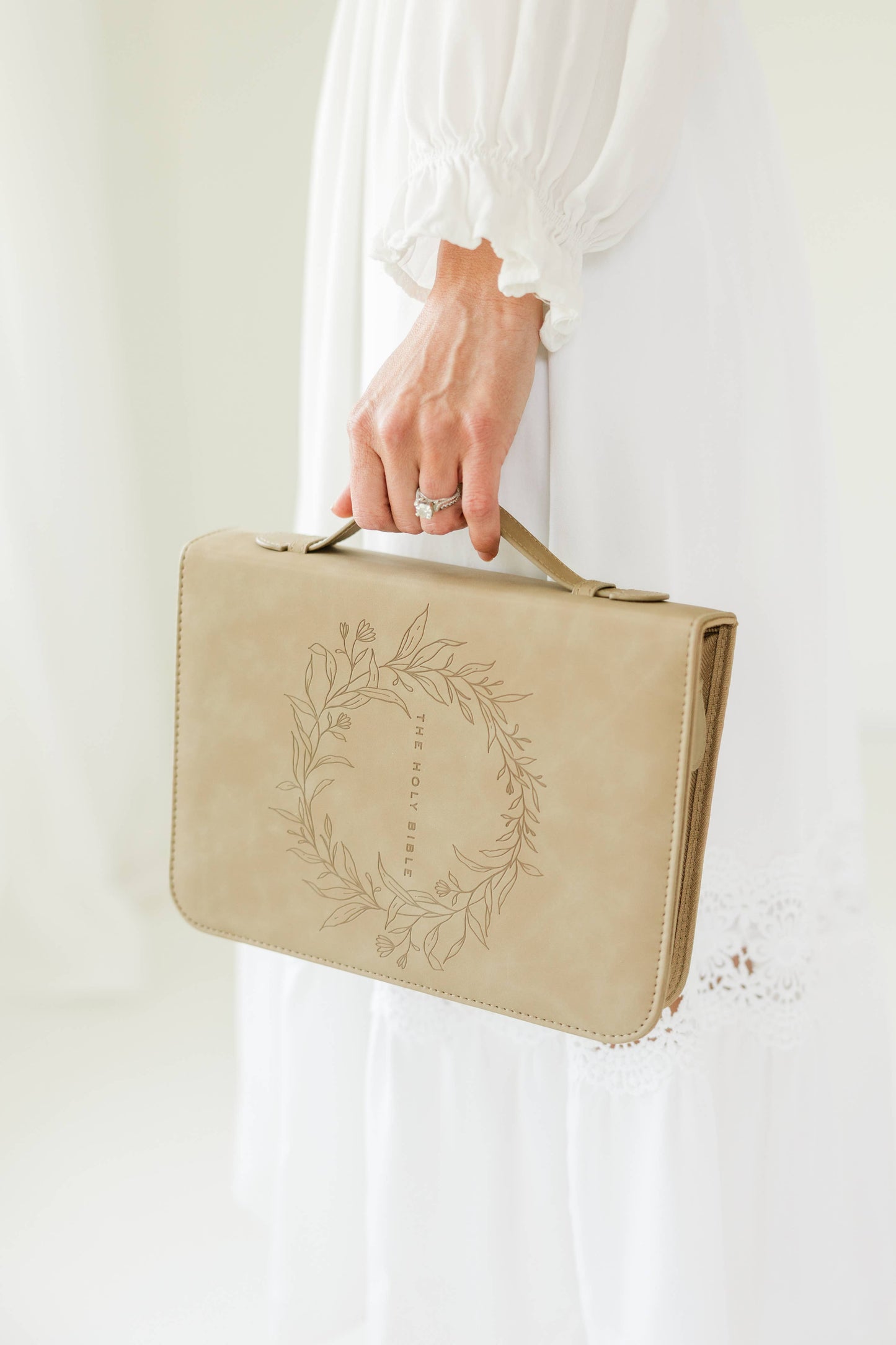 Bible Cover, Vegan Leather, Wreath Bible Case, Holy Bible