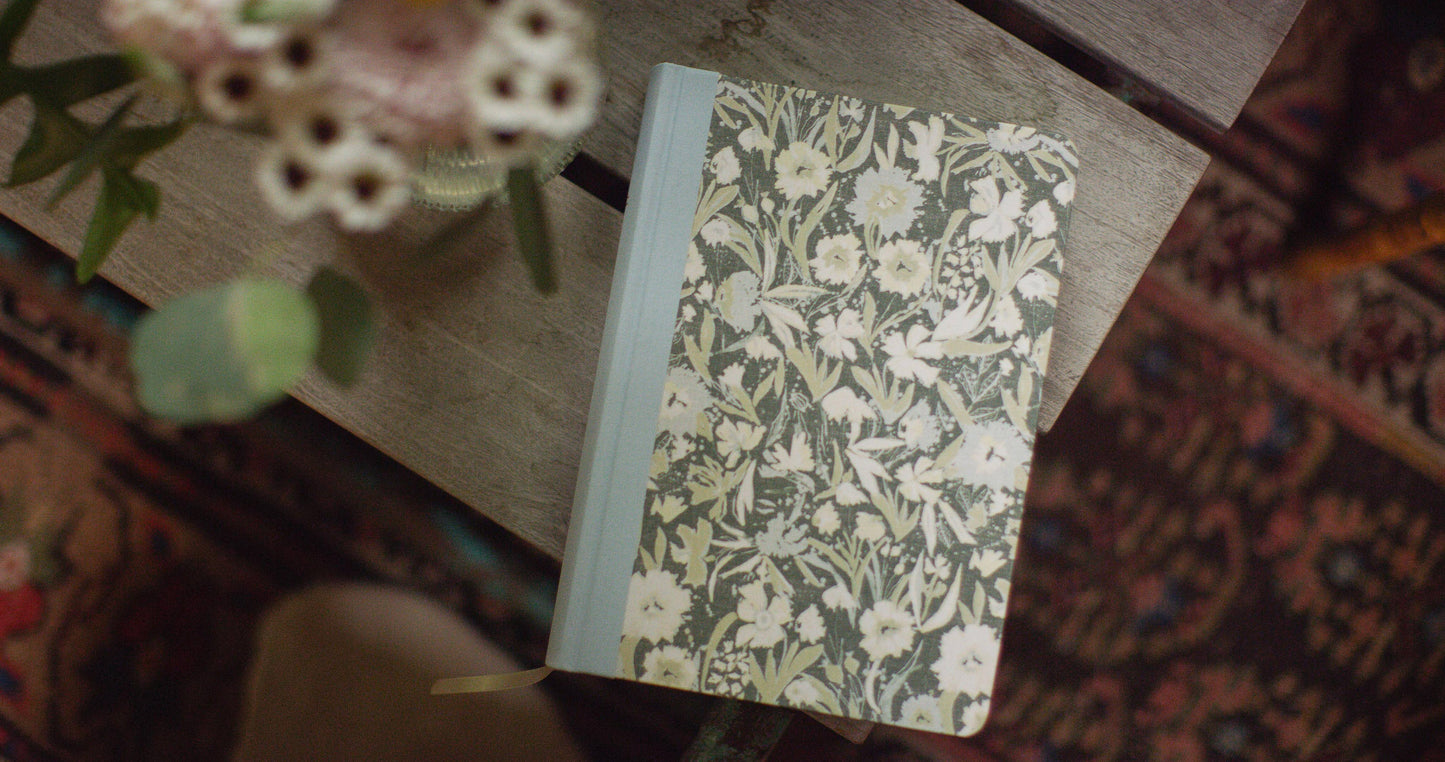 ESV Single Column Journaling Bible®, Large Print, Artist
